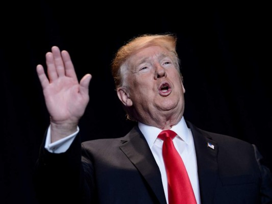 Alertan en Estados Unidos sobre peligroso conflicto entre Trump y sus servicios secretos