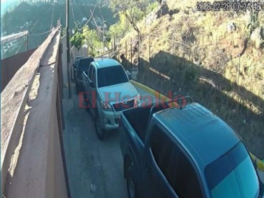 Allanan casa del expresidente Porfirio Lobo Sosa durante captura de Rosa Elena