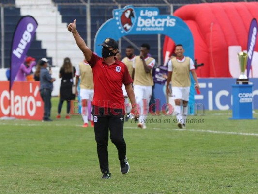 Hermosas mujeres, el show de la Ultra y 'Bolillo' con Quioto: Lo que no se miró en el Olimpia vs. Vida