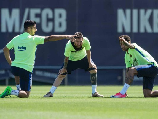 Manchester United y Manchester City están interesados en Neymar