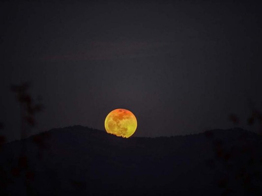 Esto debes saber del eclipse parcial de Luna que podrán ver los hondureños  