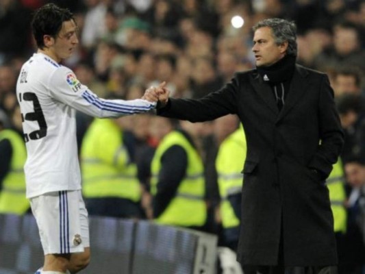 Mesut Özil y las polémicas que han salpicado su carrera