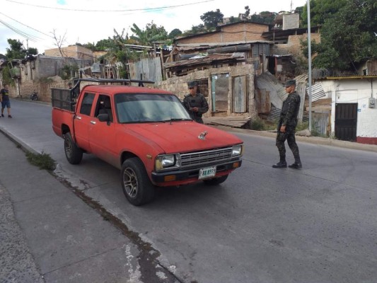 FOTOS: Patrullajes, retenes y registros en varias zonas de la capital