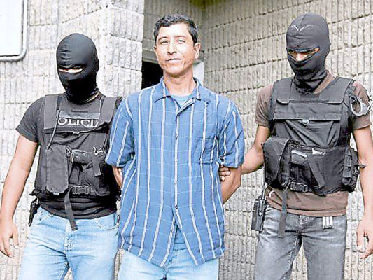 Corte envía a la cárcel a sospechoso del crimen de adolescente