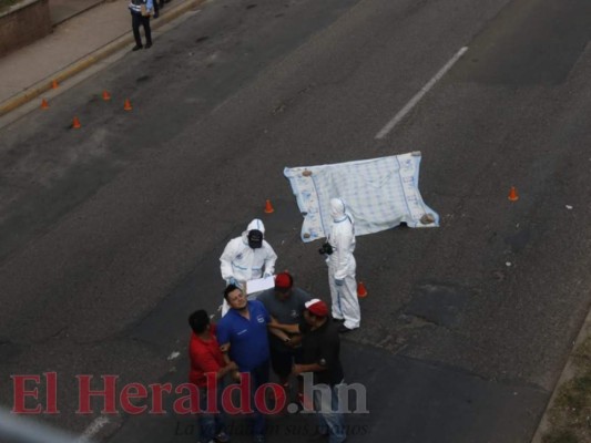 Desgarradoras imágenes: Dolor, llanto y conmoción de familiares de conductor asesinado en el bulevar FFAA