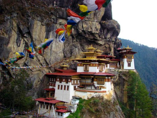 ¿Cómo viven en el país más feliz del mundo?