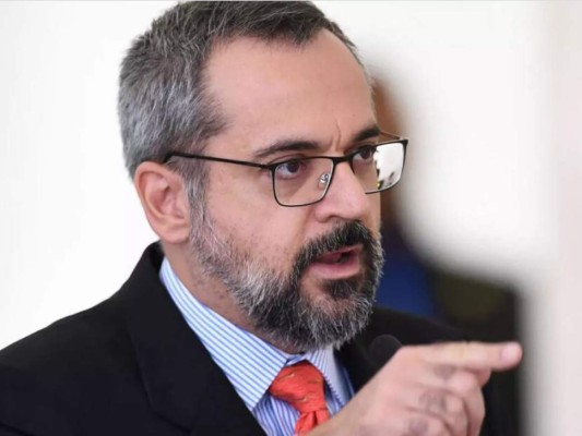 Ministro brasileño ofende a China con un tuit sobre el coronavirus&nbsp;&nbsp;