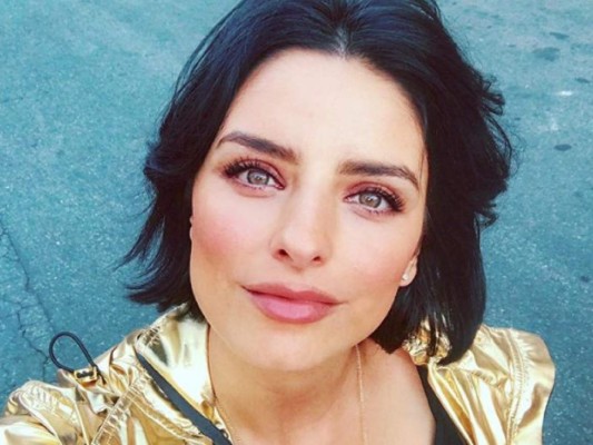 Aislinn Derbez presume su tonificada figura a cinco meses del nacimiento de su hija Kailani