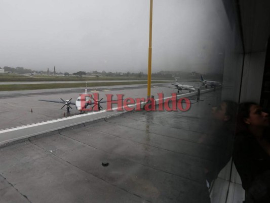 FOTOS: Así está el ambiente en el aeropuerto Toncontín tras supensión de vuelos