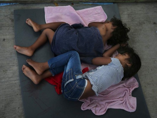 México asiste a miles de niños migrantes no acompañados