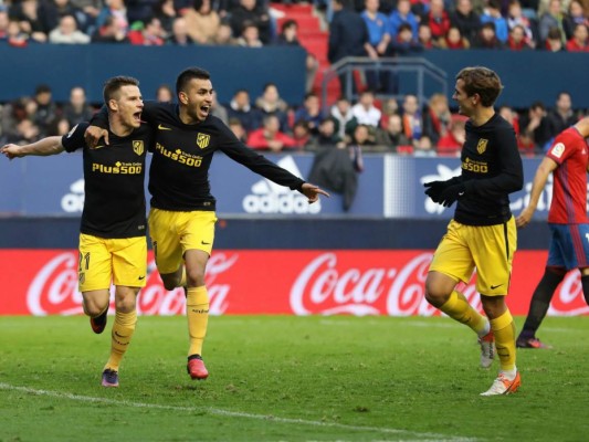 Atlético gana a Osasuna con gol de Godín y asciende a puestos 'Champions'