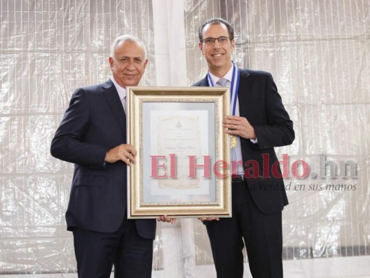 Los periodistas hondureños galardonados con Premios Parlamentarios de Periodismo 2019