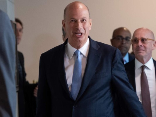 Diplomático de EEUU admite haber condicionado ayuda a Ucrania