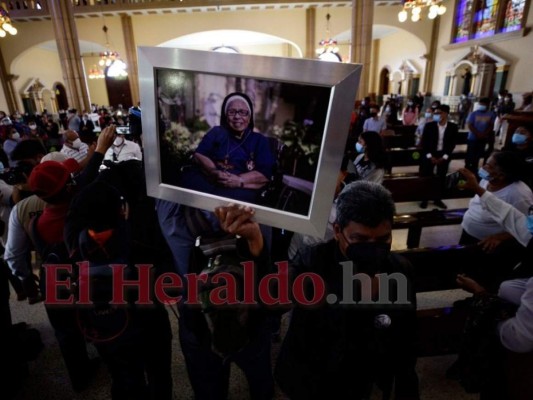 Lo que no se vio del doloroso último adiós a Sor María Rosa (FOTOS)