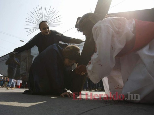 Las mejores imágenes de las dramatizaciones de los hondureños sobre el calvario que vivió Jesús