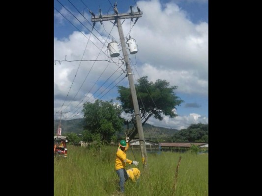 Empresa Energía Honduras (EEH) fortalece red de distribución en tres departamentos del país