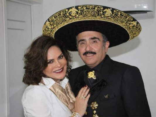 Vicente Fernández Jr. y Mara Castañeda, un matrimonio que acabó en medio de rumores