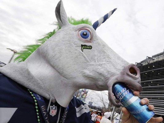 Hombre disfrazado de unicornio roba tienda en EEUU&nbsp;&nbsp;&nbsp;