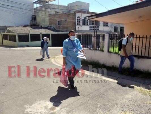 Casa por casa: Salud vacuna contra la influenza y la covid-19 a capitalinos