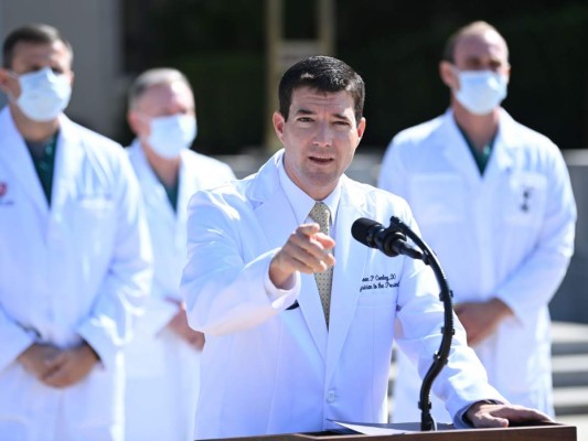 Nivel de oxígeno en sangre de Trump bajó dos veces, dice su médico