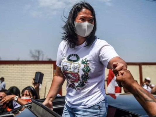 Tres candidatos a la presidencia de Perú bajo la lupa de la fiscalía
