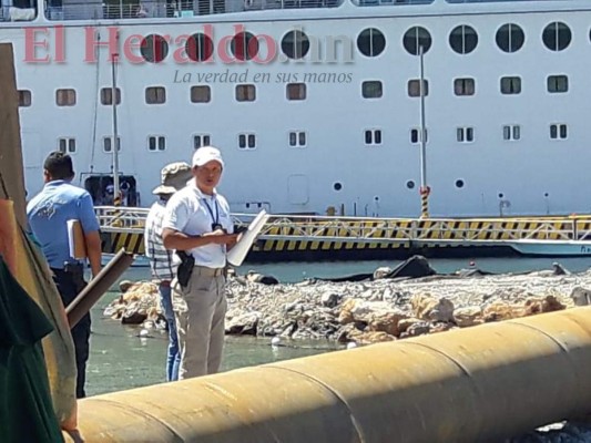 Fiscalía inspecciona obras de ampliación del muelle de cruceros de Roatán