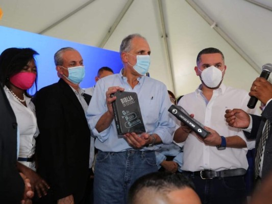 'Tito' Asfura lanza su precandidatura presidencial y promete unidad (FOTOS)