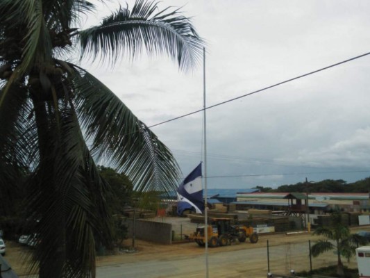 FOTOS: Vigilan zonas en alerta por llegada de poderosa tormenta Nana