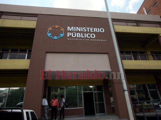 Ministerio Público recibió informe de Aduanas con sobrevaloración de hospitales móviles