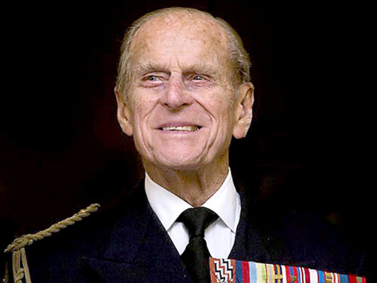 Esposo de la reina Isabel II fue hospitalizado por nueva infección de vejiga