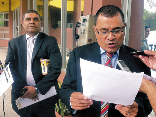 Paradigma denuncia hostigamiento