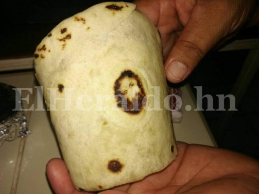 ¿Milagro? Hondureñas aseguran encontrar el rostro de Jesús en una tortilla de harina