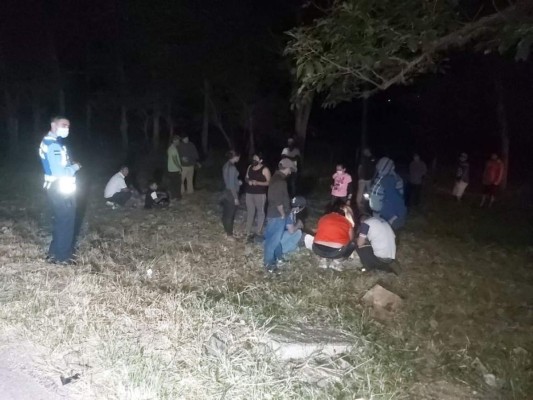 Choque entre motocicleta y pick-up deja dos muertos en el Zamorano