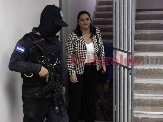 A debate escuchas telefónicas en el juicio de ex primera dama Rosa Elena Bonilla de Lobo