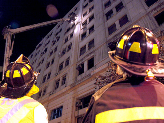 Sismo de 7.1 deja 14 heridos, 25,000 evacuados y un buen susto en Chile