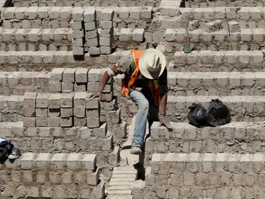 Así son las 700 fosas creadas en Guadalajara para víctimas de Covid-19