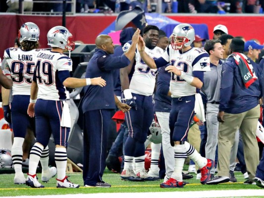 Patriots gana dramático partido a Falcons 34-28 y se lleva el Superbowl