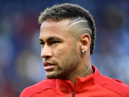 Neymar critica a la dirección del Barcelona