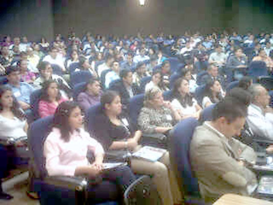 Debaten avances de la agroindustria en foro universitario