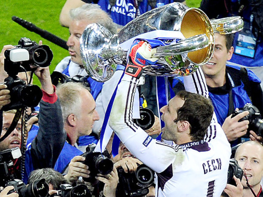 Peter Cech, héroe de la Champions al tapar dos penales