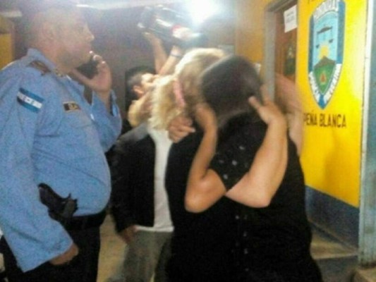 FOTOS: Así fue el reencuentro de las niñas desaparecidas en Santa Bárbara con sus familias