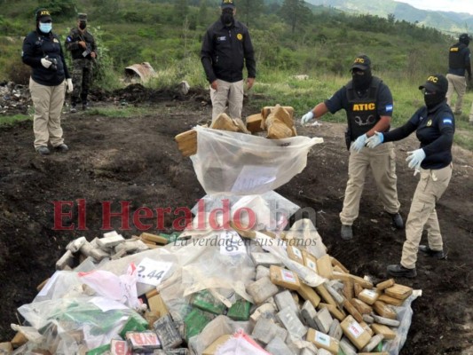 Así fue la 'incineración sin precedentes' de más de 3 mil kilogramos de cocaína en la capital 
