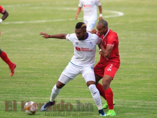 Olimpia ganó 2 a 0 a la Real Sociedad en su debut en el Estadio Nacional
