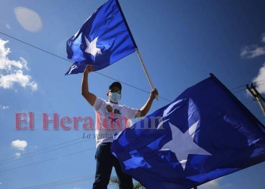 El Partido Nacional obtuvo una derrota arrolladora a nivel presidencial y fue superado en el Congreso Nacional, pero a nivel municipial sigue teniendo representatividad. Foto: EL HERALDO