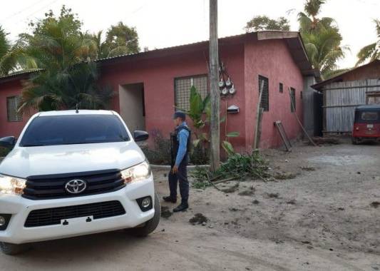En esta vivienda de El Progreso, Yoro, fueron acribilladas las tres personas la madrugada de este domingo.