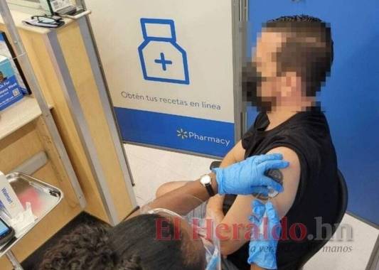 Uno de los hondureños que compartió con EL HERALDO su testimonio de irse a vacunar a EE UU. Foto: El Heraldo