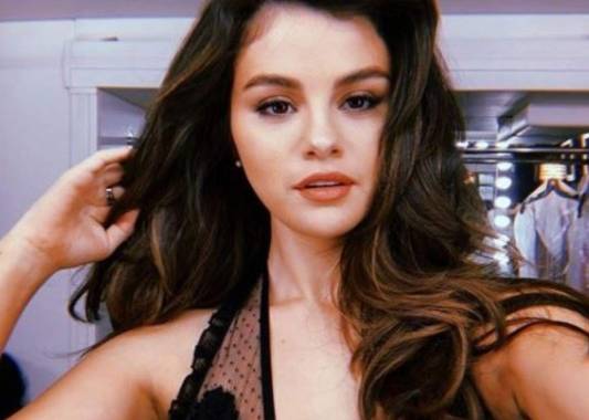 Selena Gomez se siente segura y orgullosa, y ahora le muestra al mundo la cicatriz de su trasplante de riñón. Foto Instagram