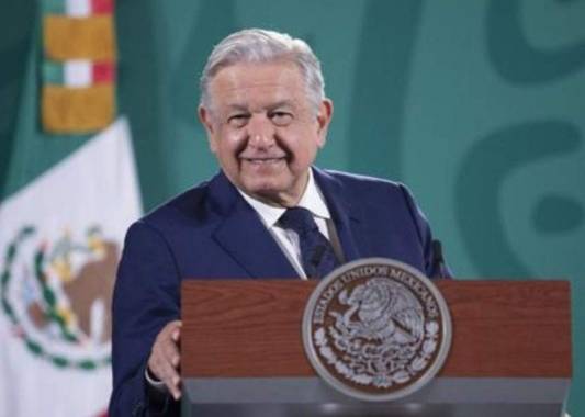 Desde que fue alcalde de Ciudad de México (2000-2006), el líder izquierdista ha prometido someter su mandato a la opinión popular mediante consultas. Foto: AFP