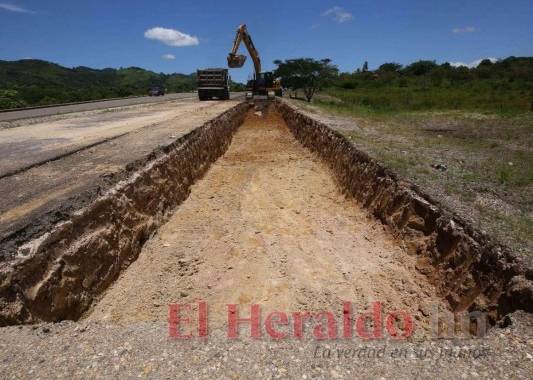 Desde el 2002 comenzó el proyecto que es construido mediante un préstamo de 6,500 millones de lempiras que se le pidieron al BCIE, aparte de fondos de las arcas del Estado. Foto: Jhony Magallanes/El Heraldo