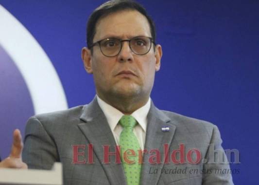 El canciller Lisandro Rosales es un gestor del traspaso. Foto: El Heraldo